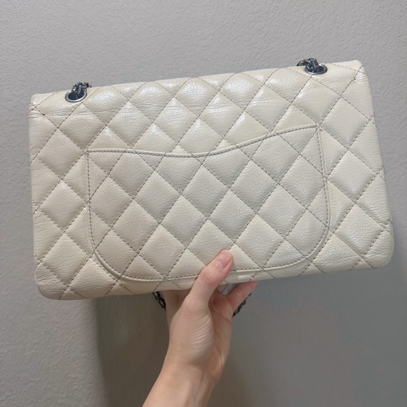 AUTHENTIC Chanel 2.55 reissue 227 White - Picture 5 of 11